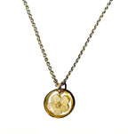 Collier pendantif résine fleur SPIREA séchée ROND mini ¤12mm sur chaine fine 38+5