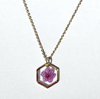 Collier SPIREA Hexagone – Fleur Véritable Séchée