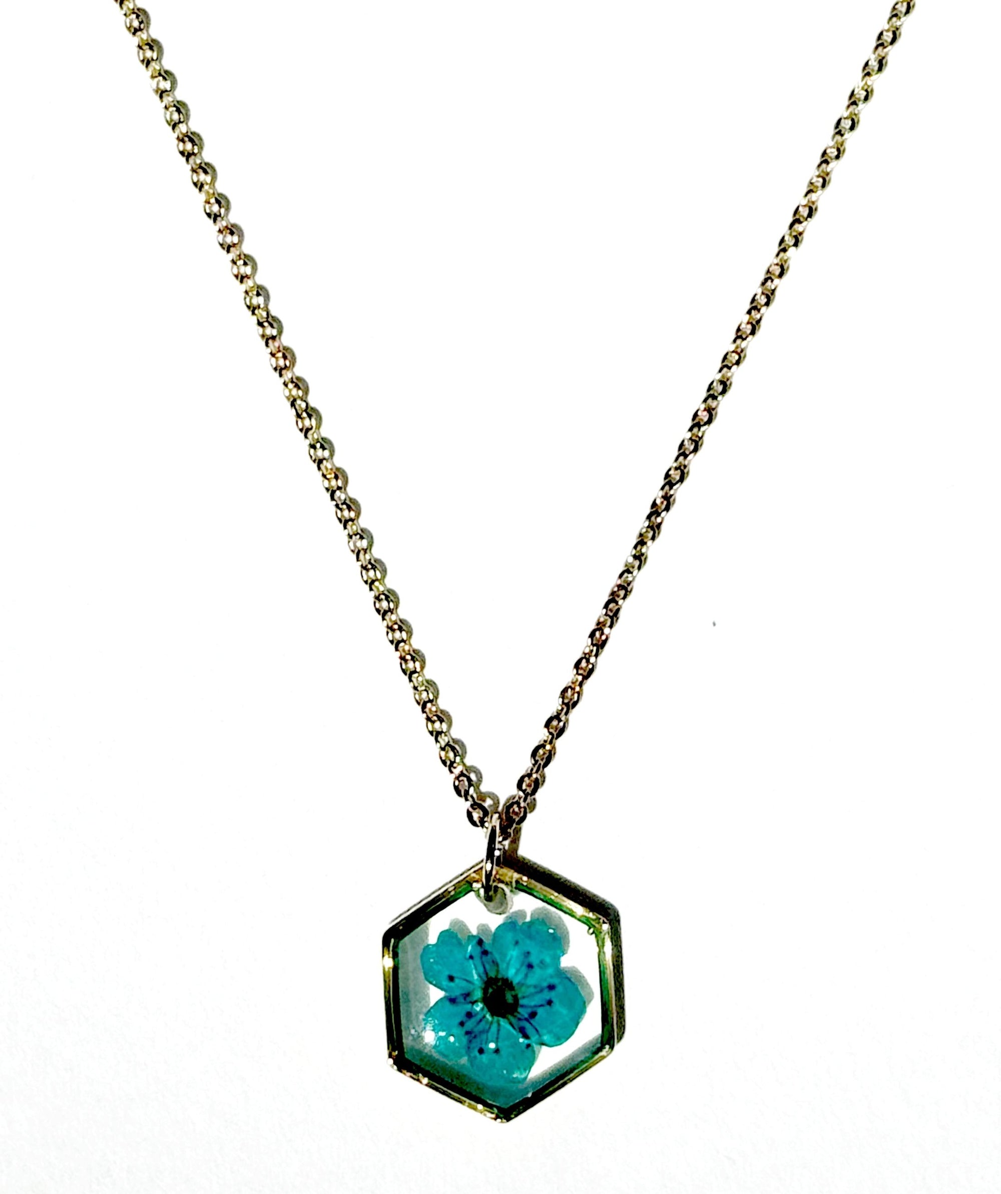 Collier SPIREA Hexagone – Fleur Véritable Séchée