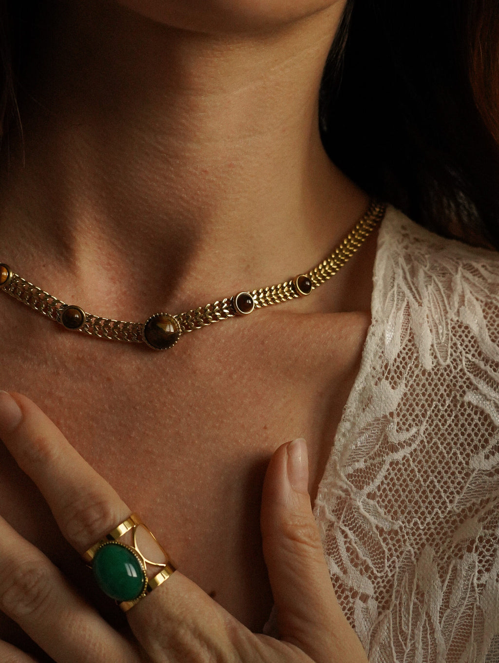 Collier Yoshi — vue 3