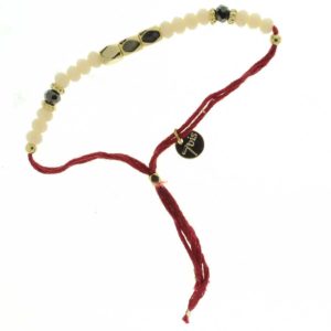 330011D Bracelet simple rouge beige perles ajustable collection autres 7bis